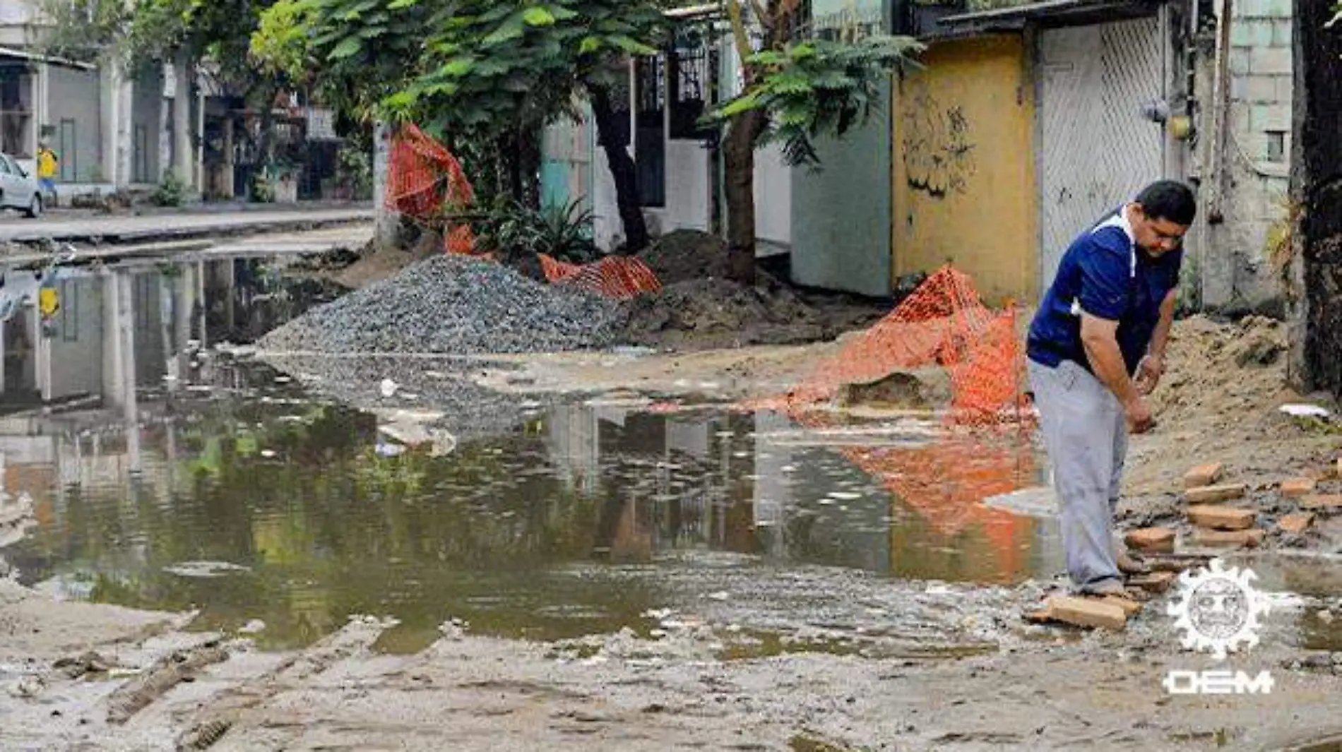 acapulco - lluvias dejan inundaciones en diversas colonias